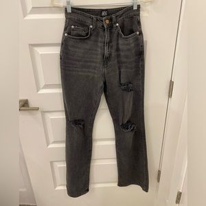 BDG STRECH HIGHRISE FLARE DISTRESSED JEANS